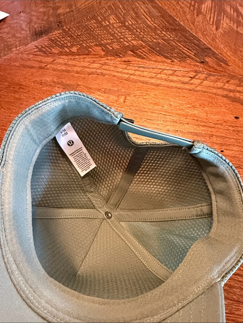 lululemon athletica women’s Sage Green Mesh Trucker Hat Sz s/m